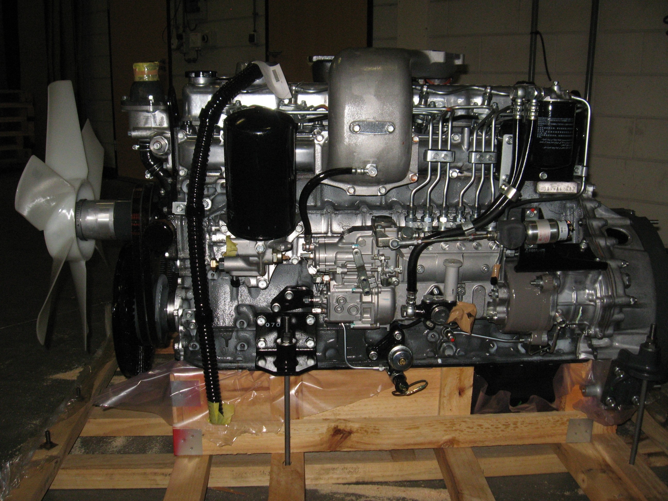 Дизельный двигатель 6D16